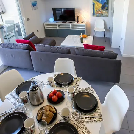 Victoria Playa Penthouse By Interhome